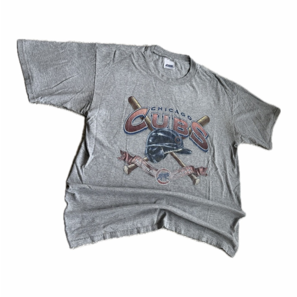 Vintage 90s Chicago Cubs Grey Faded Graphic Tee